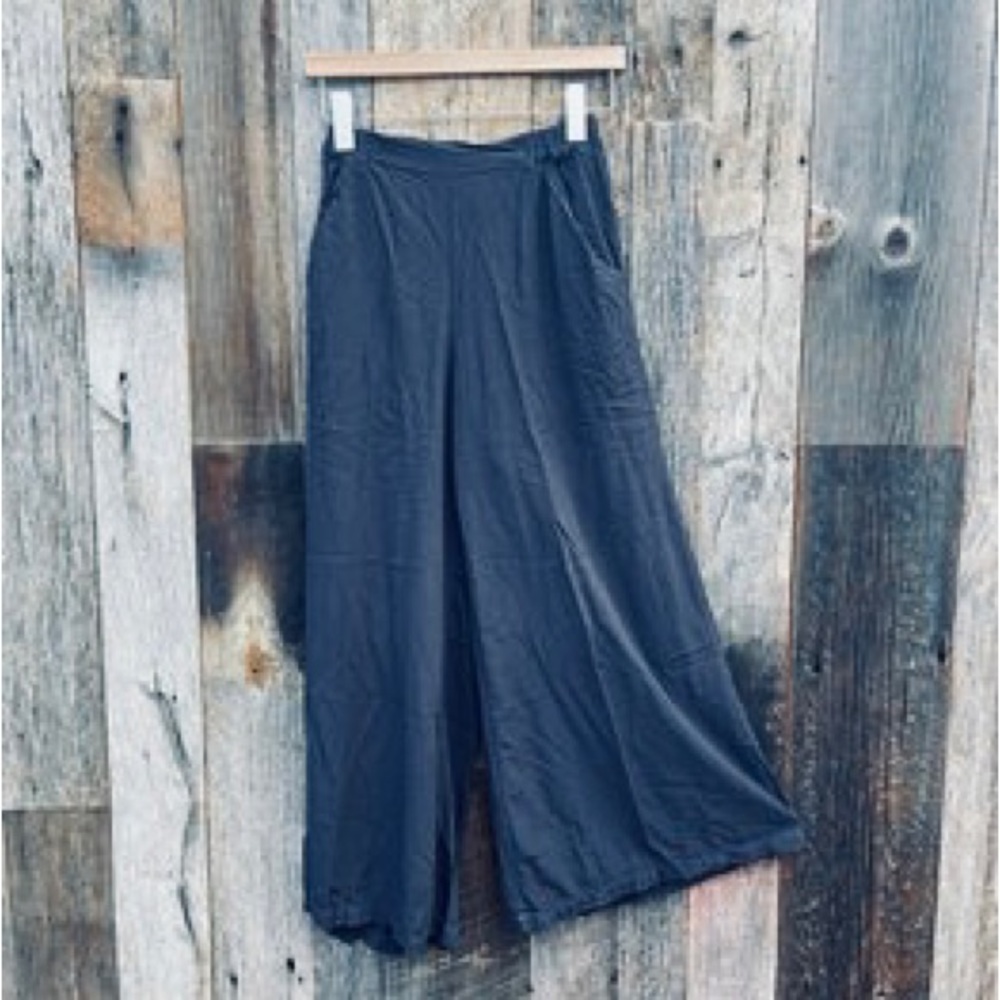 Cp shades corduroy wide legged pant in charcoal. Size XS